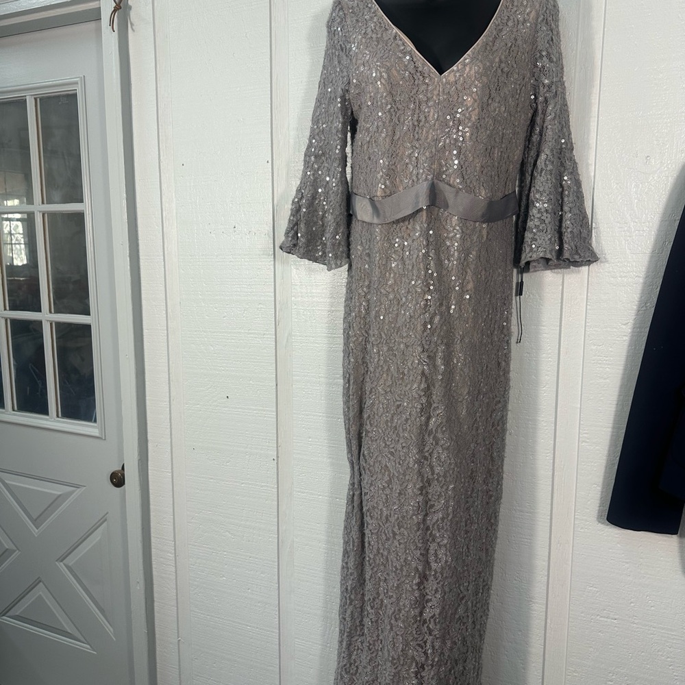 Calvin Klein Gray Lace Overlay Dress Size 10 NWOT - Picture 2 of 9